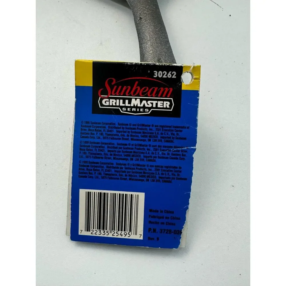 New Sunbeam Grillmaster Cast Iron grill pan 9 inches Camping
